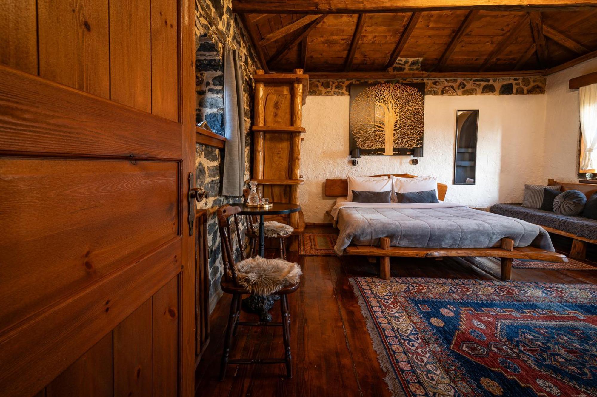 4 Seasons Premium Chalet Agios Athanasios  Bagian luar foto